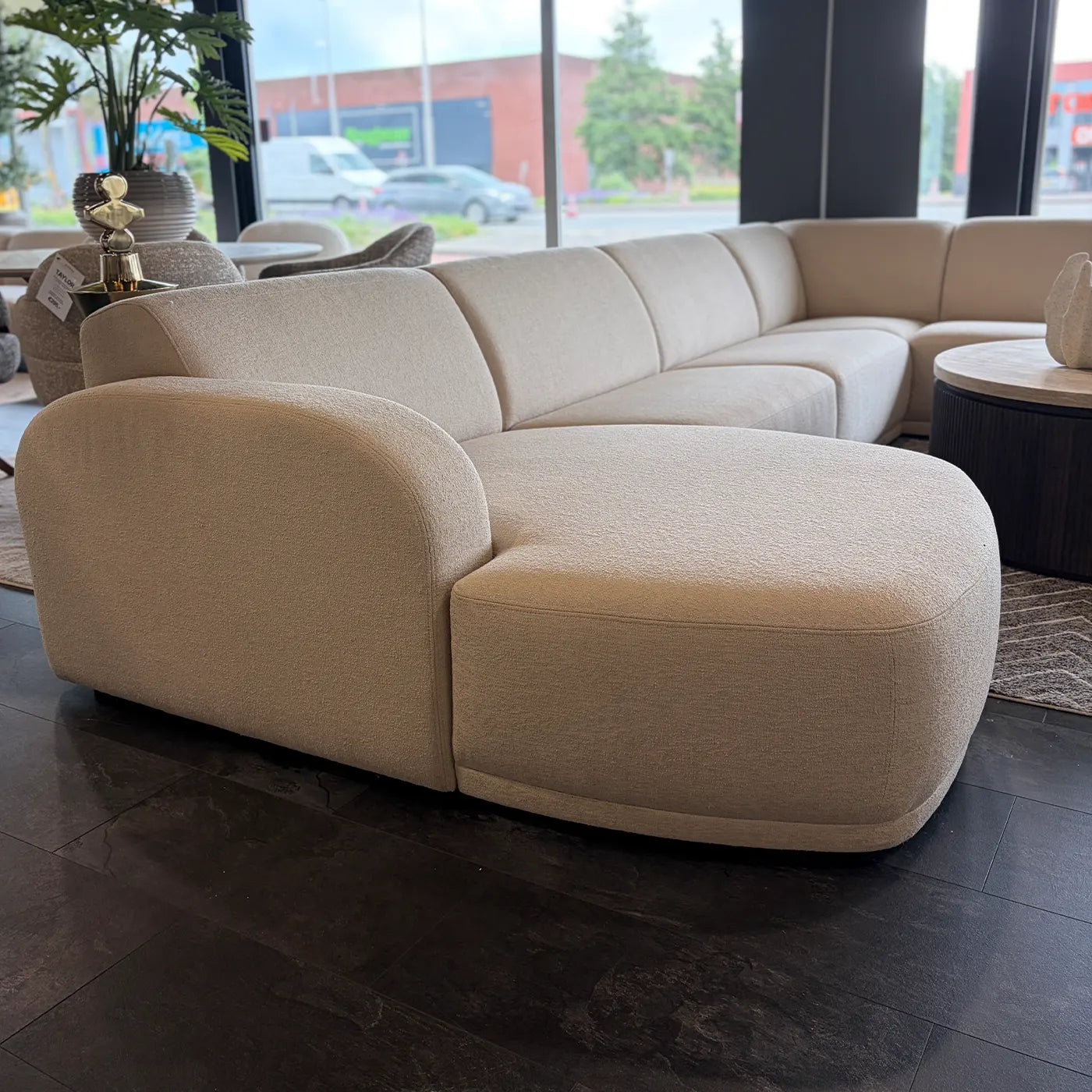 Loungebank Grace