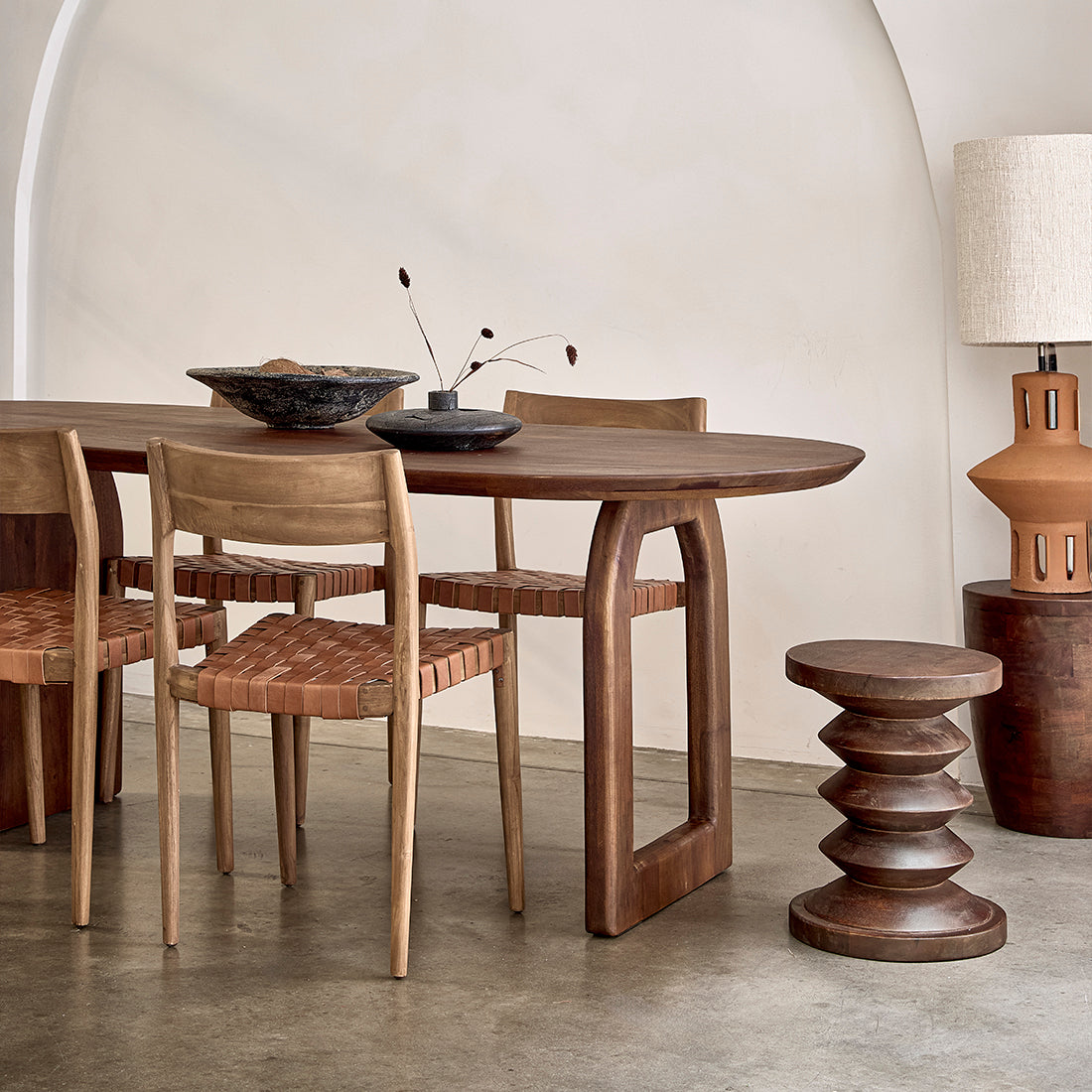 Bullnose eettafel brown - 240 - mix base