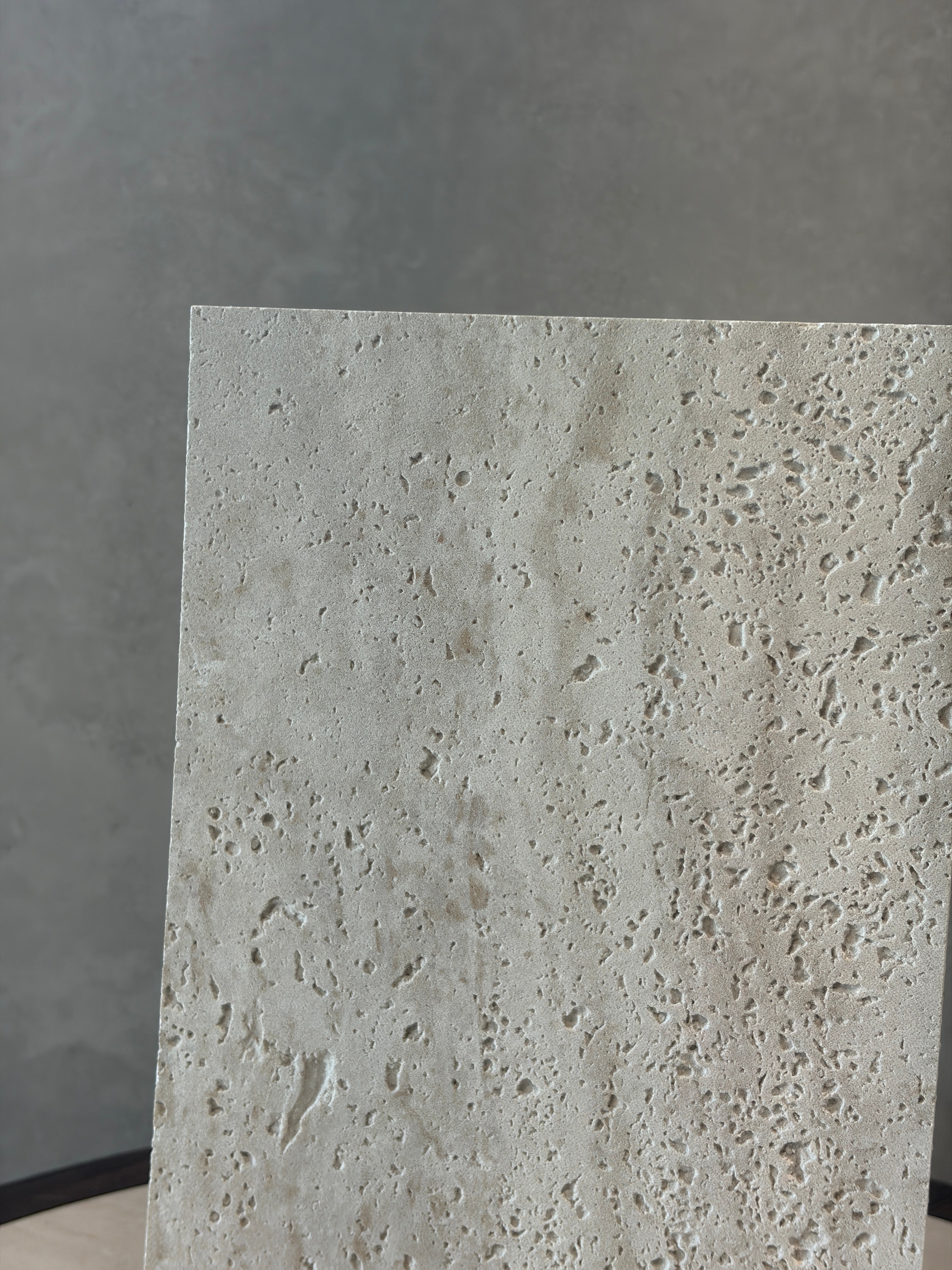 Natuurlijk paneel - Travertine donker 280 x 60 cm